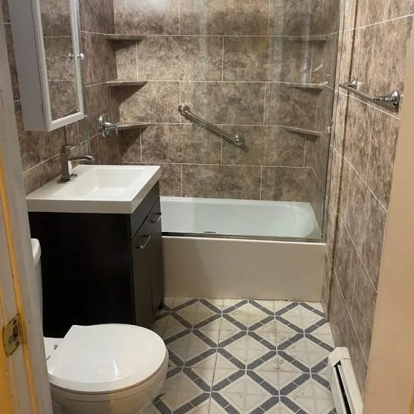 Quality bathtub installation enhancing style and efficiency in your home by Bath Flip.